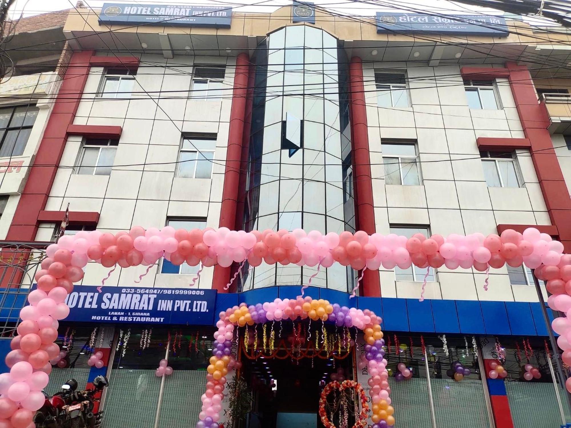 Hotel Samrat Inn Pvt Ltd Lahan Eksteriør billede